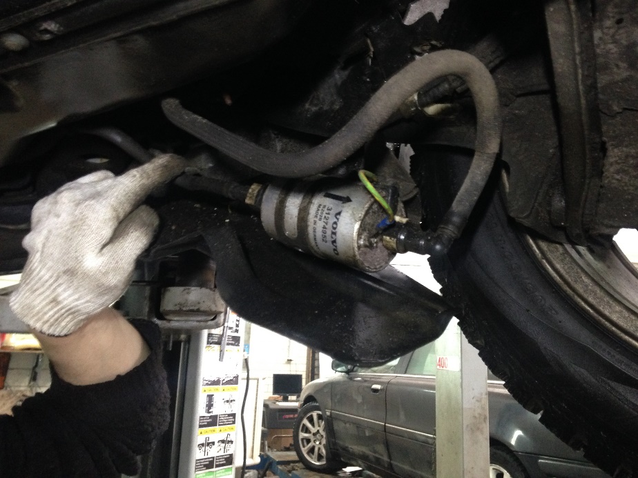 замена топливного фильтра Volvo